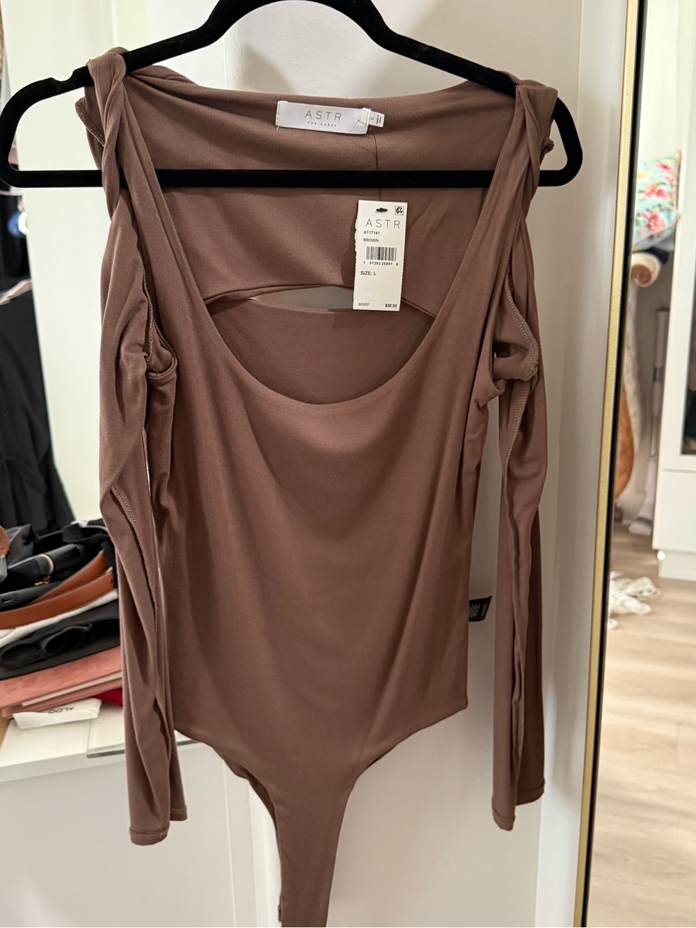 ASTR Sleeved Scoop Neck, cut out, long sleeve Bodysuit in Taupe Brown